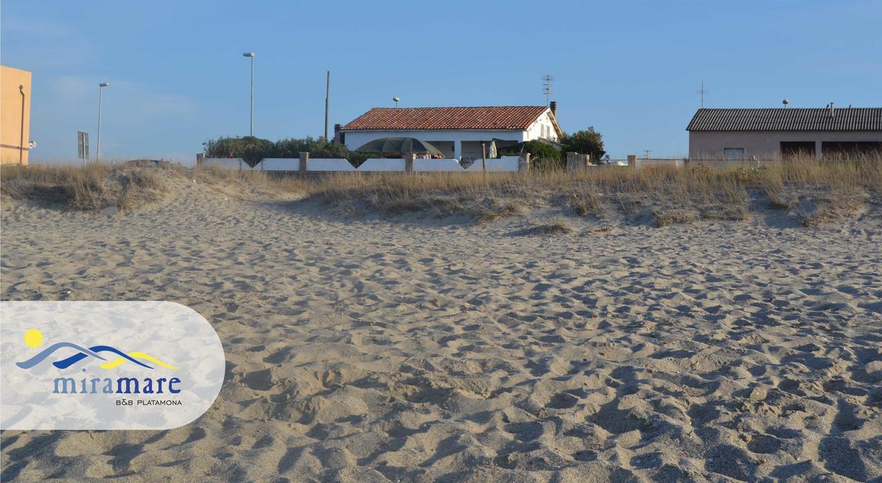 Miramare Struttura Sulla Spiaggia Platamona Zewnętrze zdjęcie