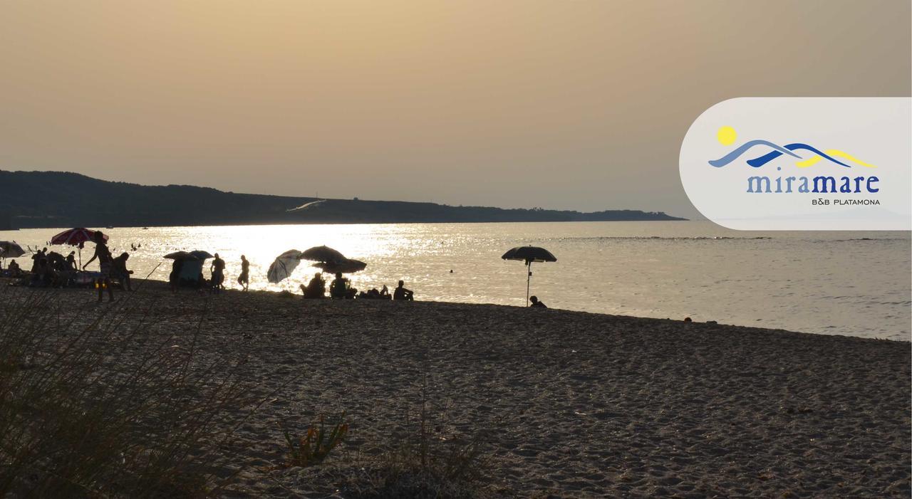 Miramare Struttura Sulla Spiaggia Platamona Zewnętrze zdjęcie