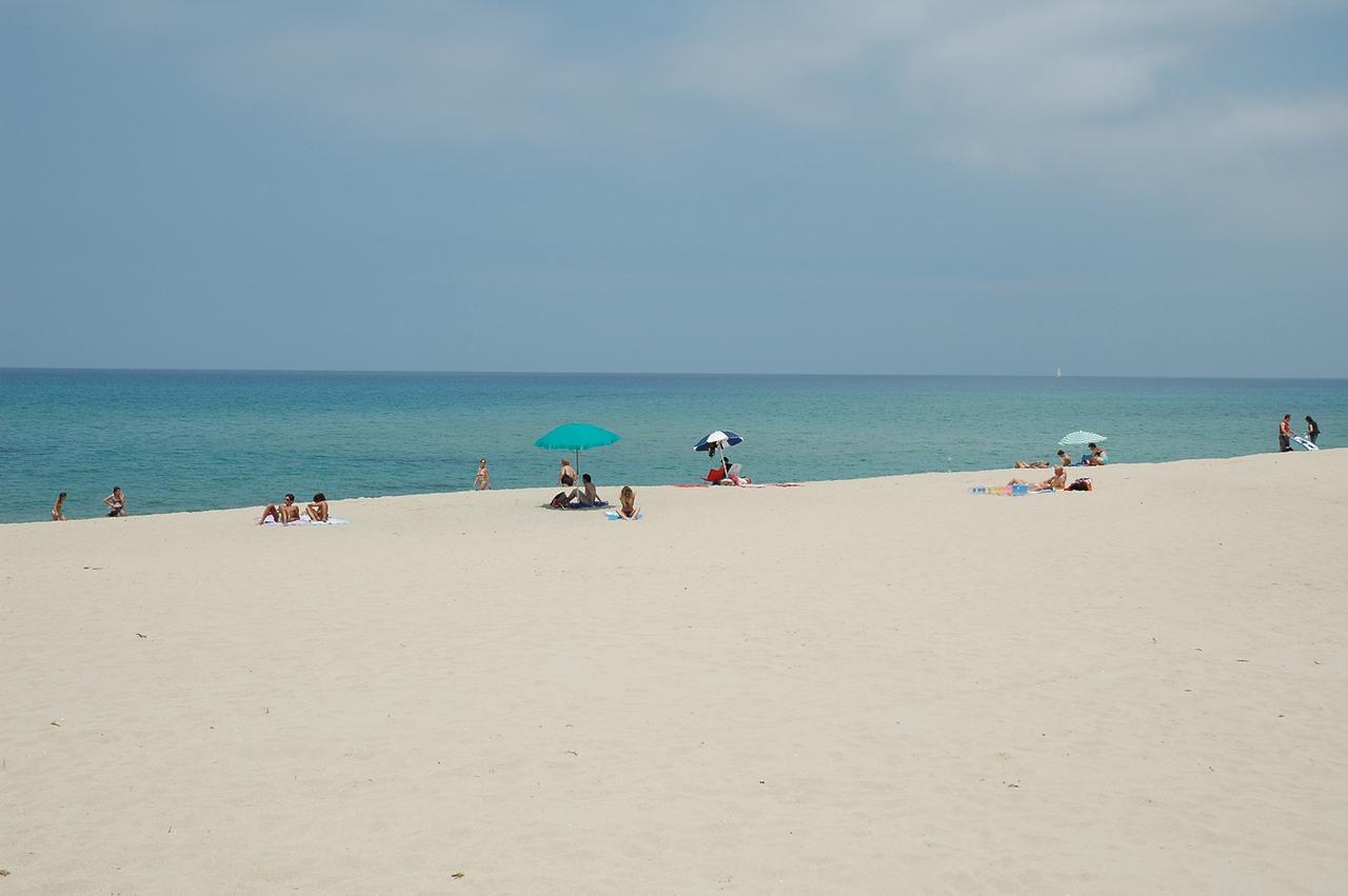 Miramare Struttura Sulla Spiaggia Platamona Zewnętrze zdjęcie